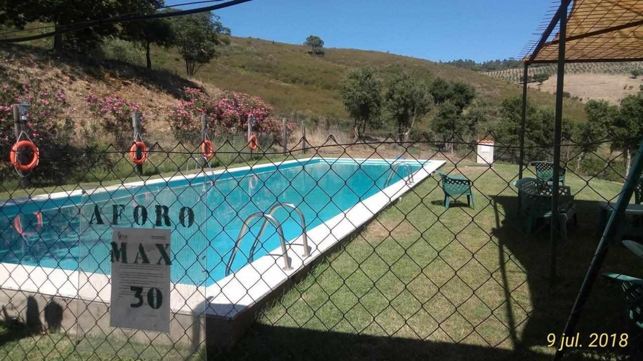 La Alberguería complejo rural Cañamero Exterior foto
